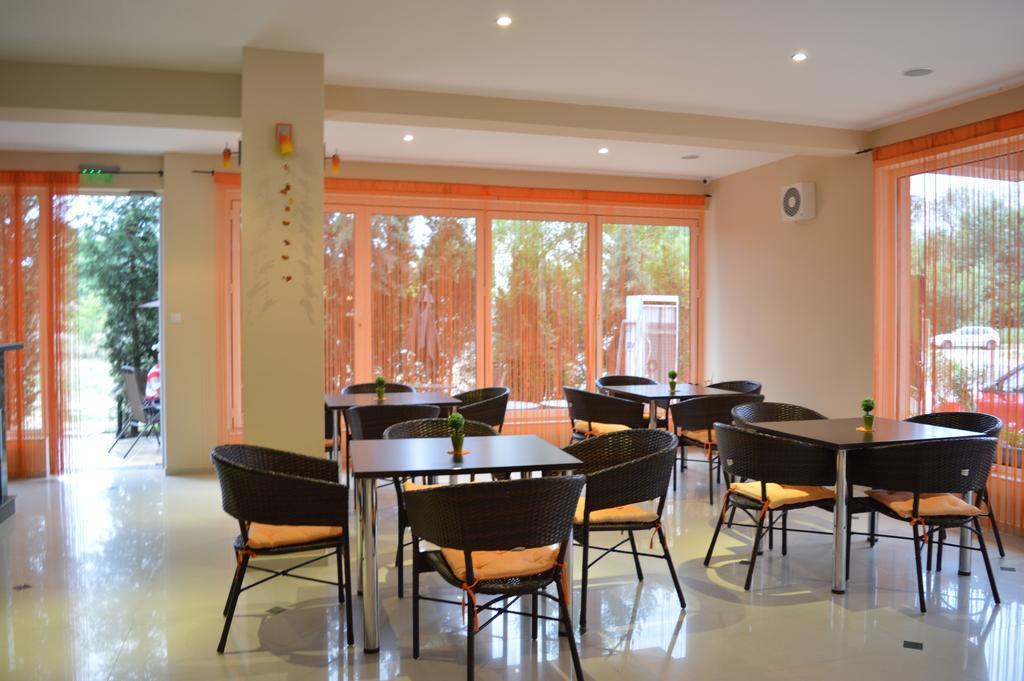 לוזנטס Hotel Paradise מראה חיצוני תמונה
