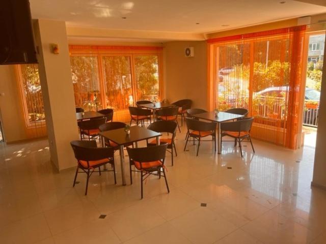 לוזנטס Hotel Paradise מראה חיצוני תמונה