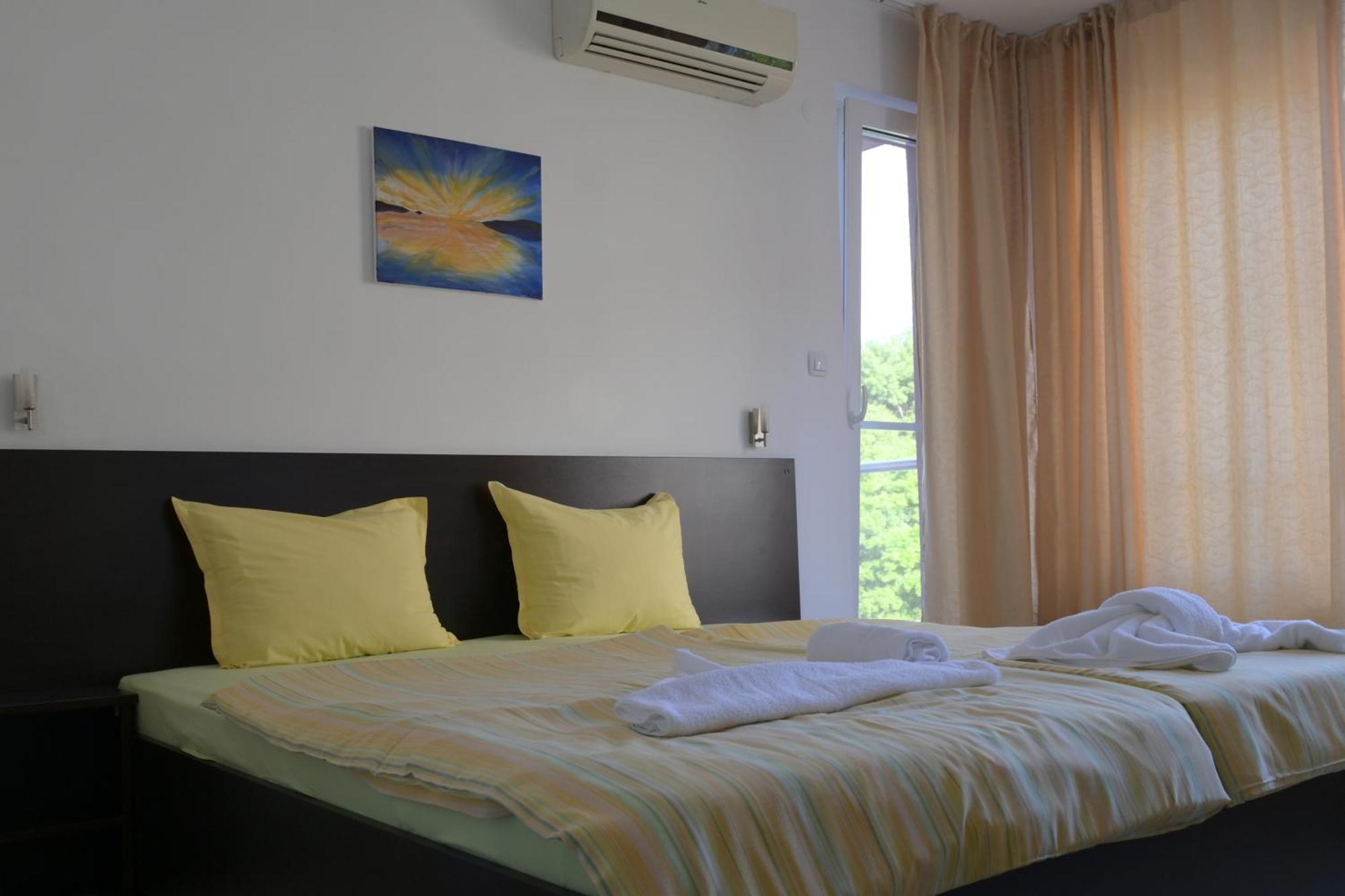 לוזנטס Hotel Paradise מראה חיצוני תמונה