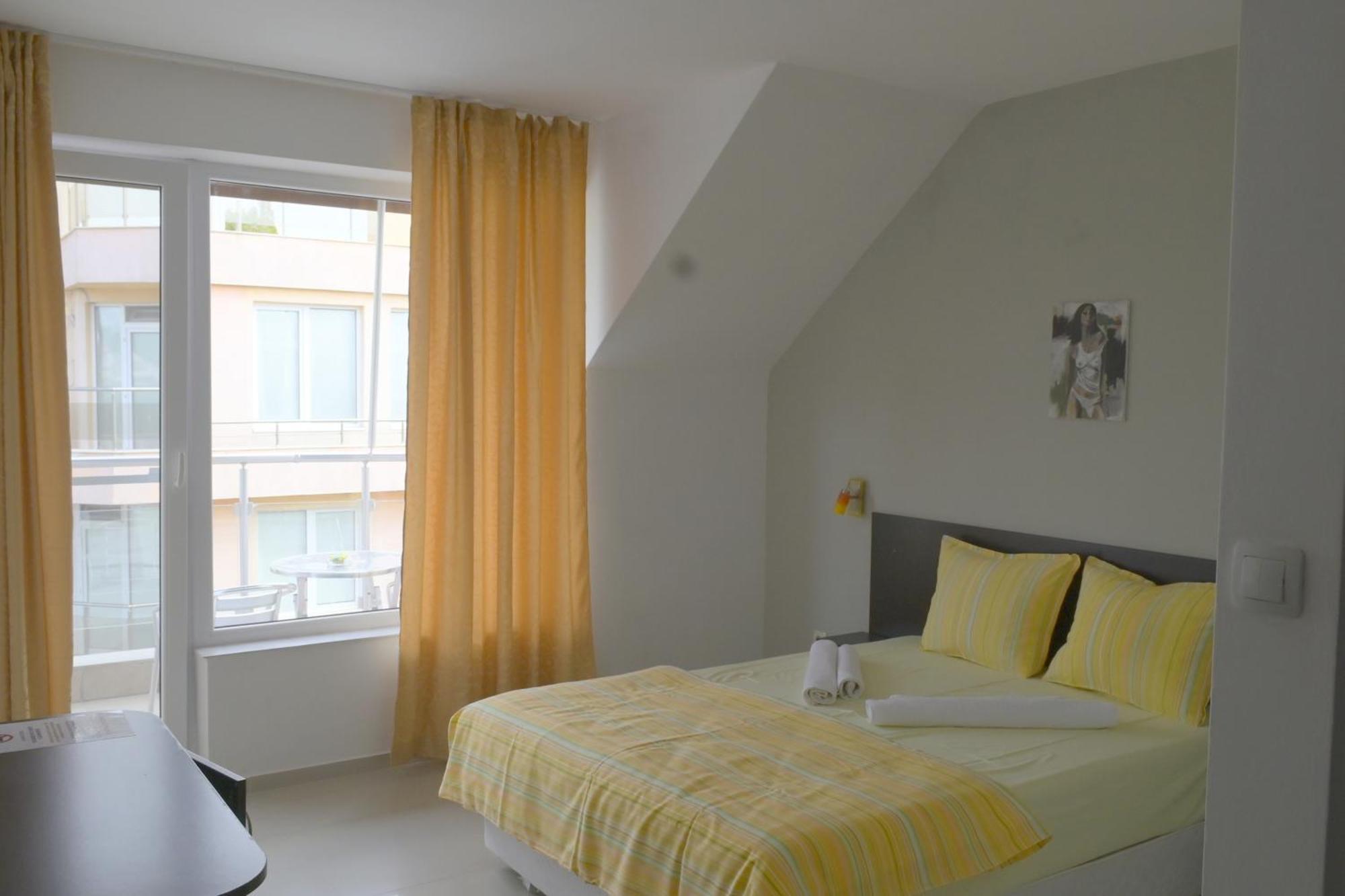 לוזנטס Hotel Paradise מראה חיצוני תמונה